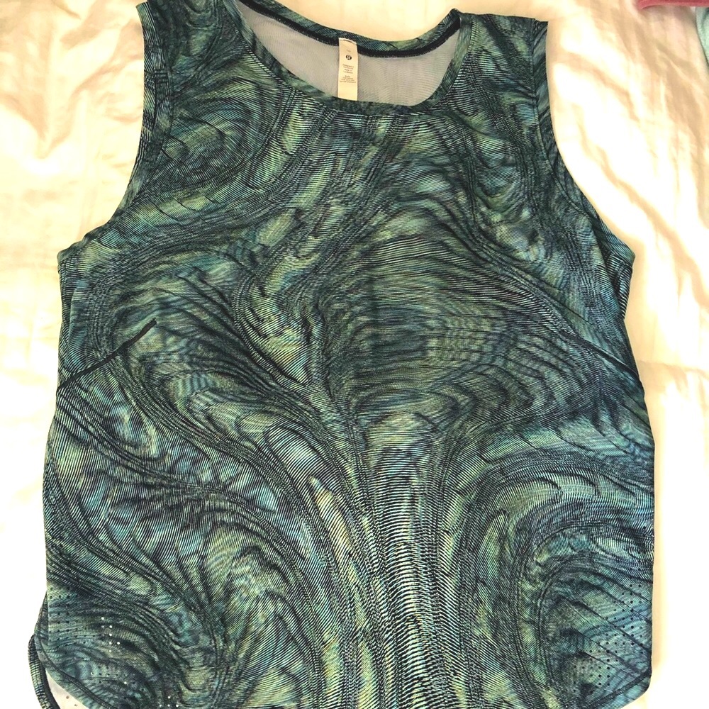 Lululemon tank top